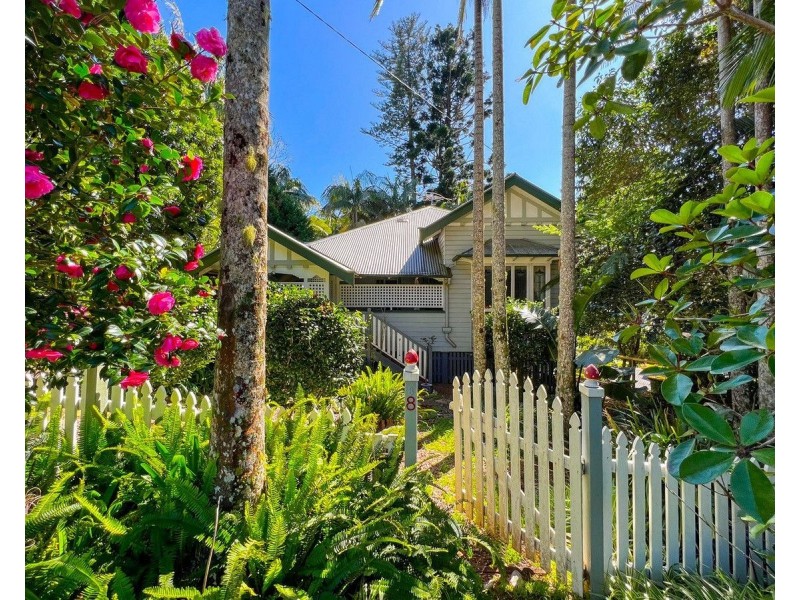 8 Kidd Street, Tamborine Mountain QLD 4272