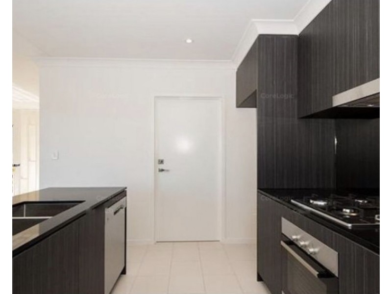 96-98 Frank Street, Labrador QLD 4215