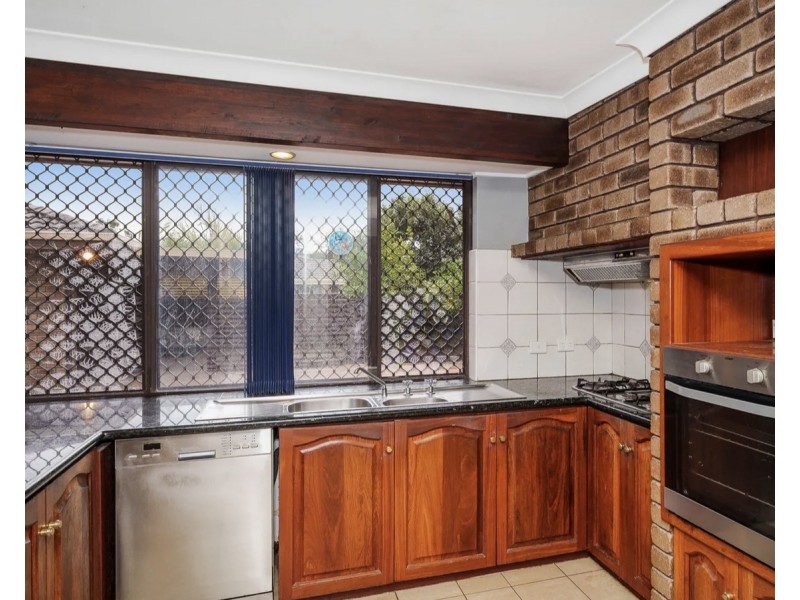 11 Earlston Place, Booragoon WA 6154