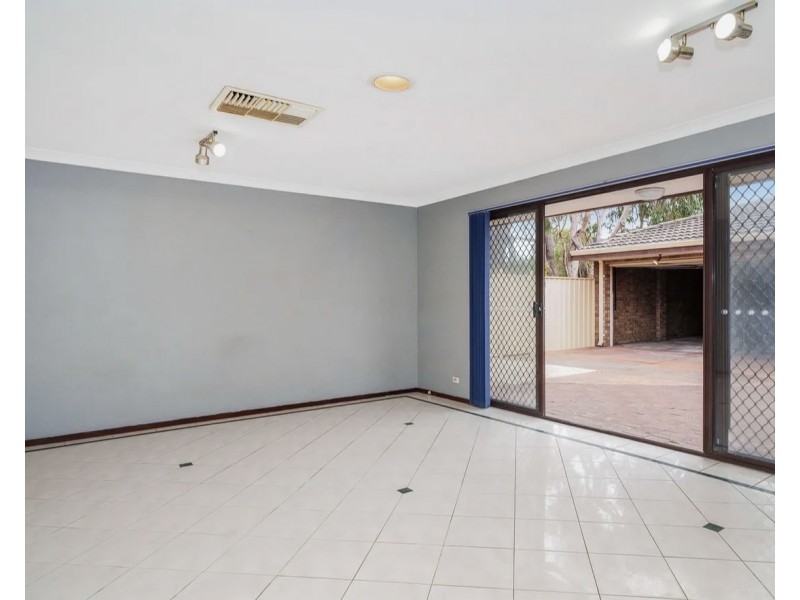 11 Earlston Place, Booragoon WA 6154