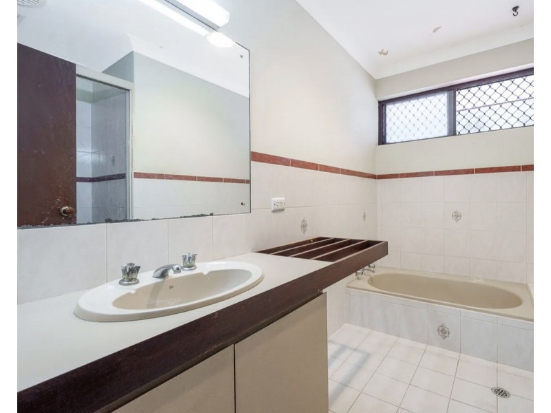 11 Earlston Place, Booragoon WA 6154