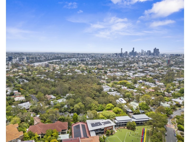 92 Ironside Street, St Lucia QLD 4067