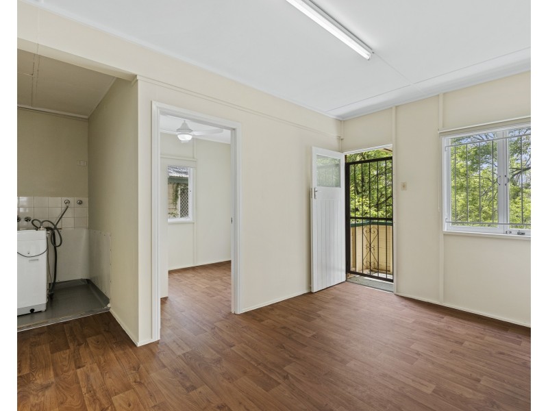 92 Ironside Street, St Lucia QLD 4067