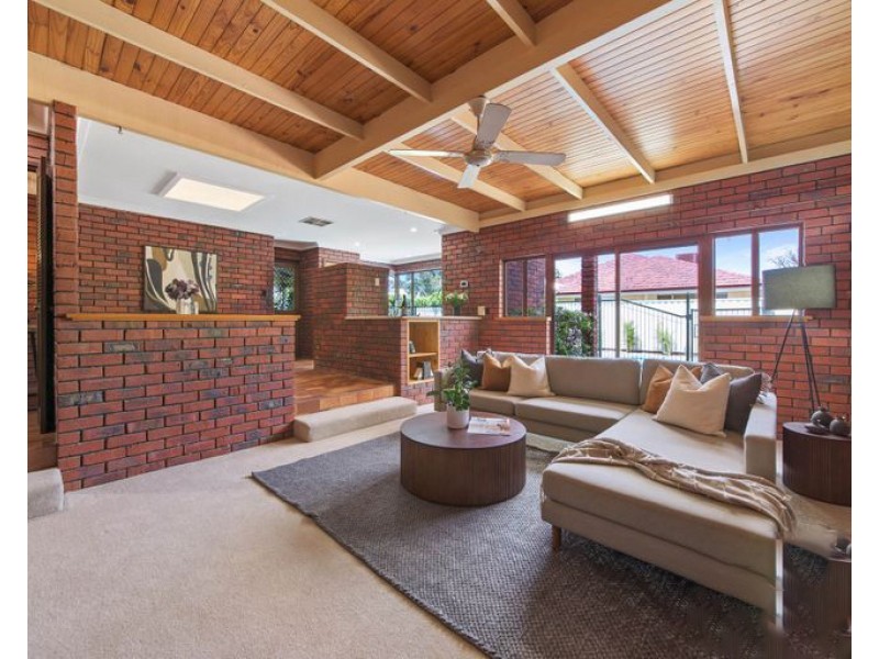 11 Aldam Crescent, Shelley WA 6148