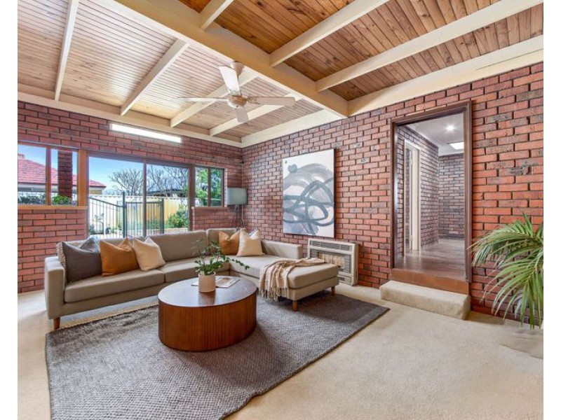 11 Aldam Crescent, Shelley WA 6148