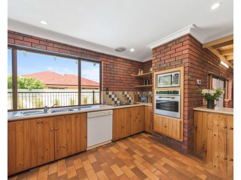 11 Aldam Crescent, Shelley WA 6148