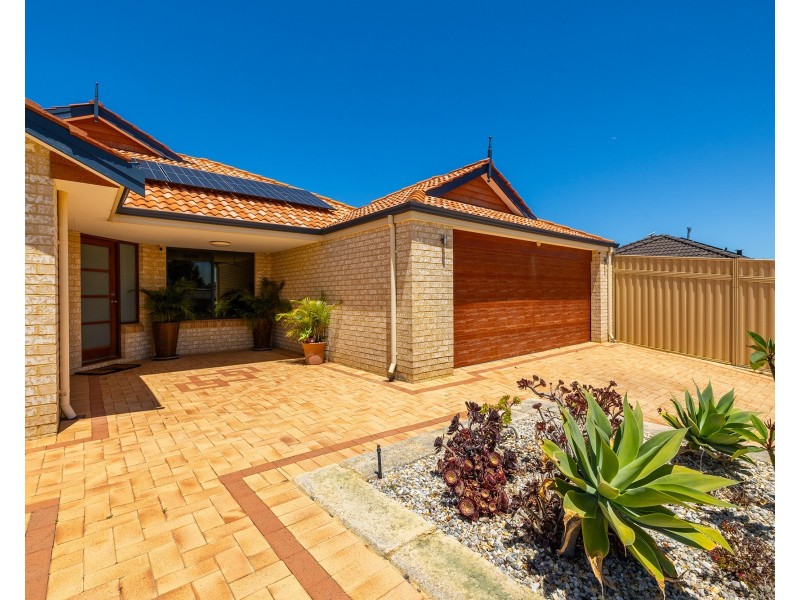 4 Beachwood Crescent, Butler WA 6036