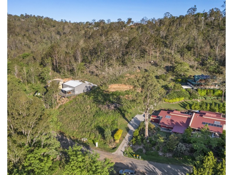 33-35 Yulgibar Close, Kooralbyn QLD 4285