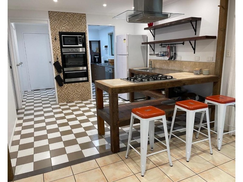 84 Eagle Heights Road, Tamborine Mountain QLD 4272