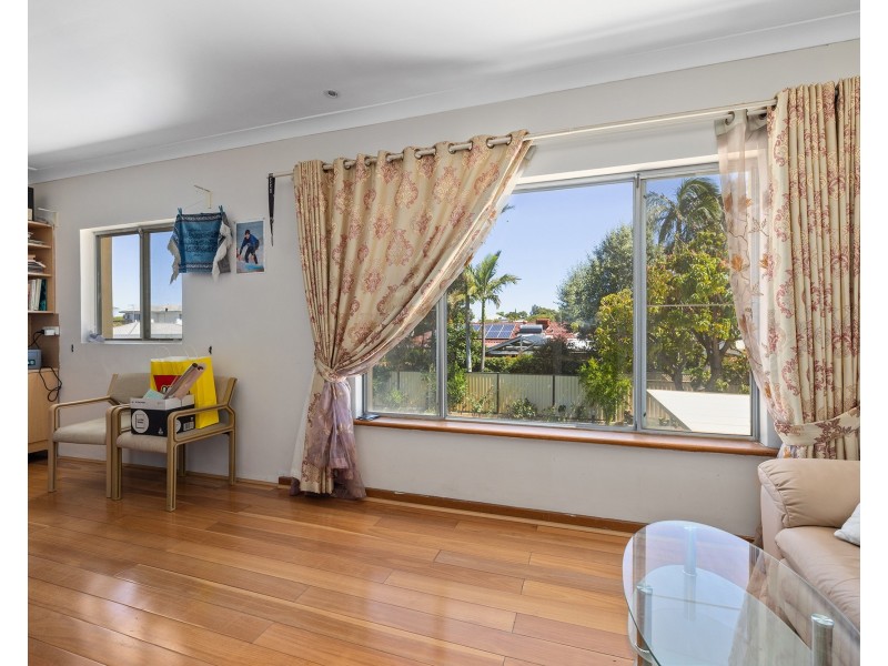 83 Central Road, Rossmoyne WA 6148