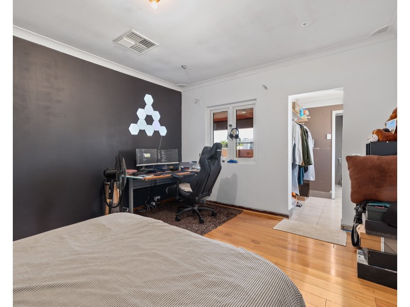 83 Central Road, Rossmoyne WA 6148