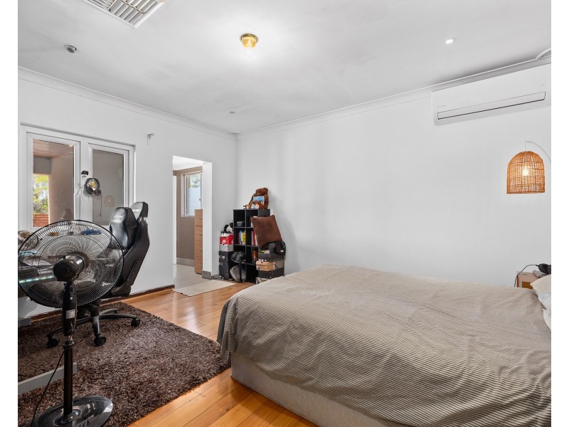 83 Central Road, Rossmoyne WA 6148