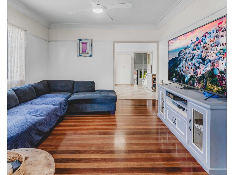 25 Briggs Road, Ipswich QLD 4305