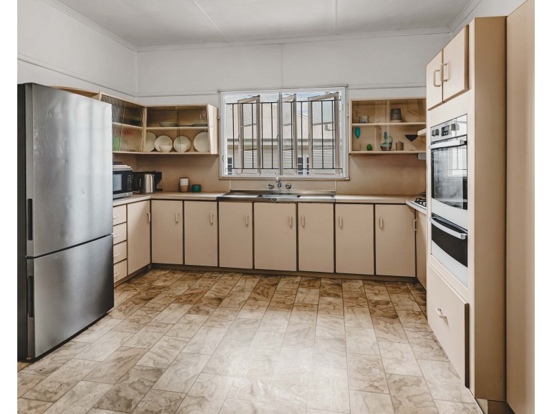 25 Briggs Road, Ipswich QLD 4305