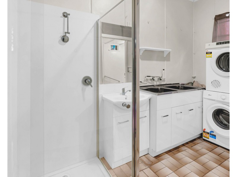 25 Briggs Road, Ipswich QLD 4305