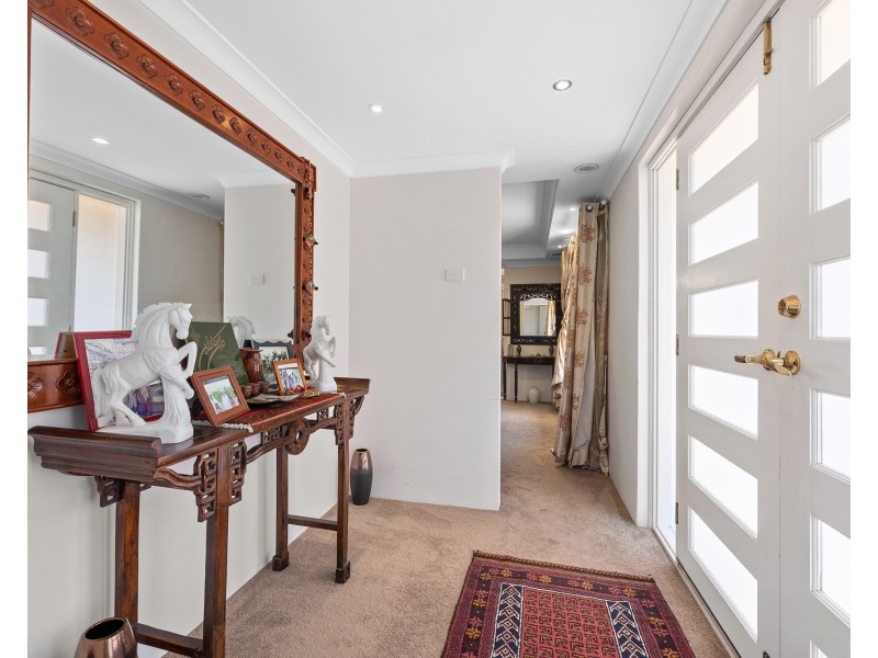 83 Central Road, Rossmoyne WA 6148