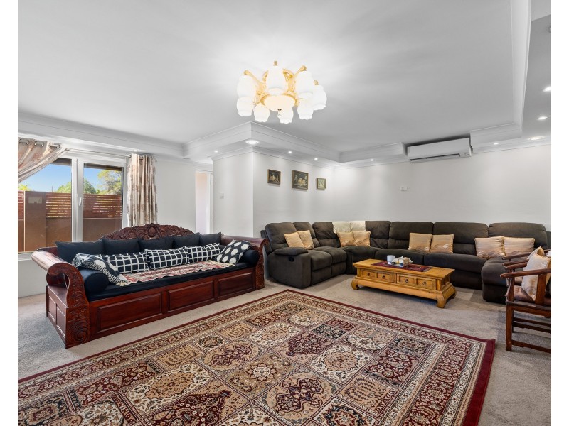 83 Central Road, Rossmoyne WA 6148