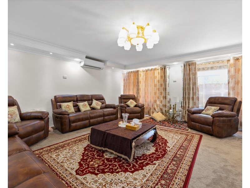 83 Central Road, Rossmoyne WA 6148