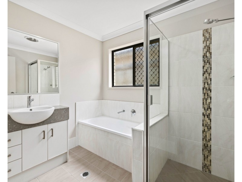 2 Norfolk Street, Springfield Lakes QLD 4300