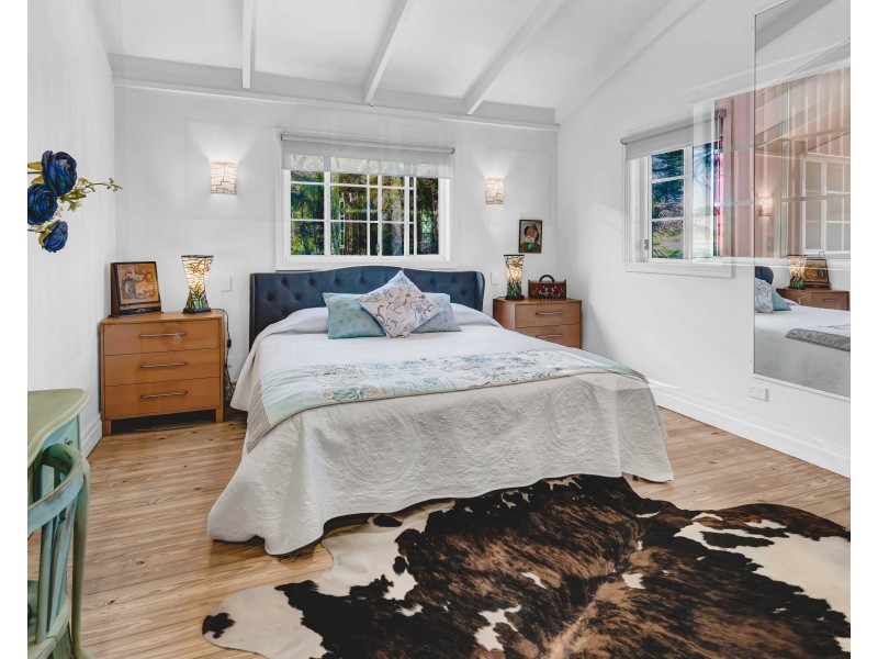 35 Paradise Drive, Tamborine Mountain QLD 4272