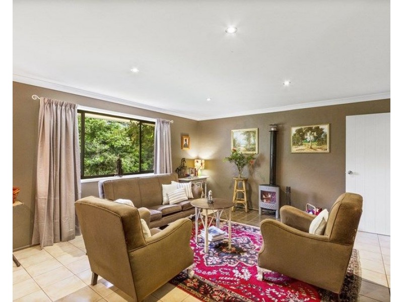 84 Eagle Heights Road, Tamborine Mountain QLD 4272