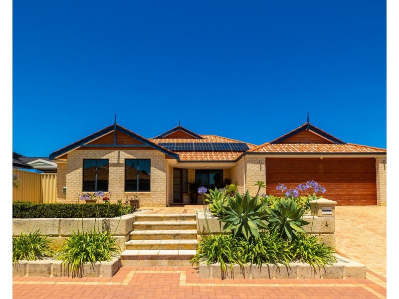 4 Beachwood Crescent, Butler WA 6036