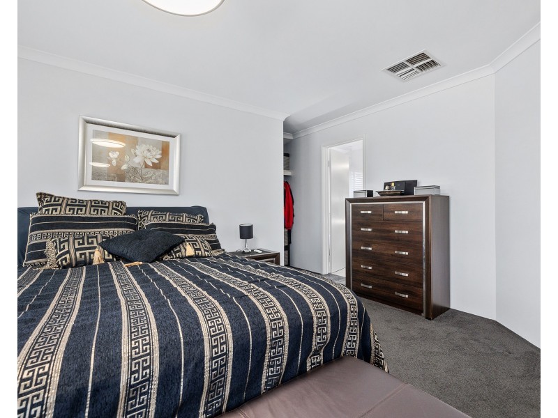 4 Beachwood Crescent, Butler WA 6036