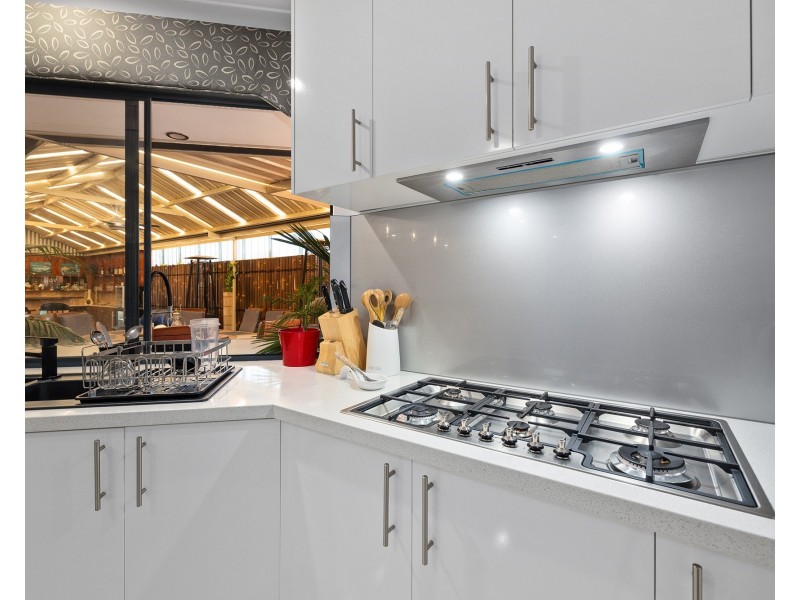 4 Beachwood Crescent, Butler WA 6036