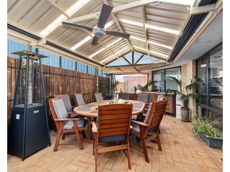 4 Beachwood Crescent, Butler WA 6036