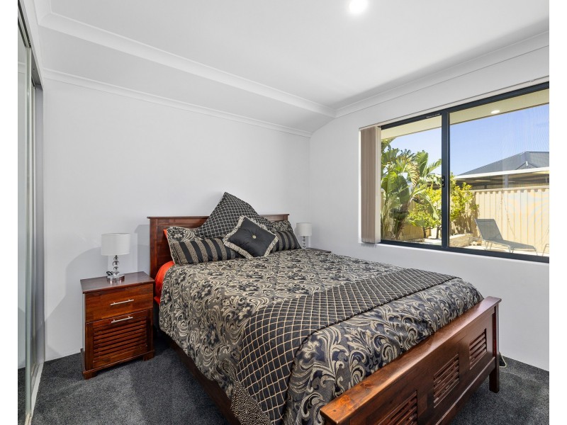 4 Beachwood Crescent, Butler WA 6036