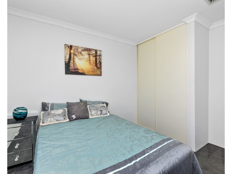 4 Beachwood Crescent, Butler WA 6036