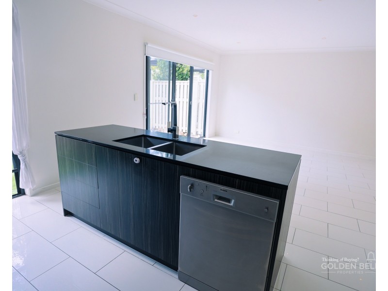 77/1 Norris Street, Pacific Pines QLD 4211