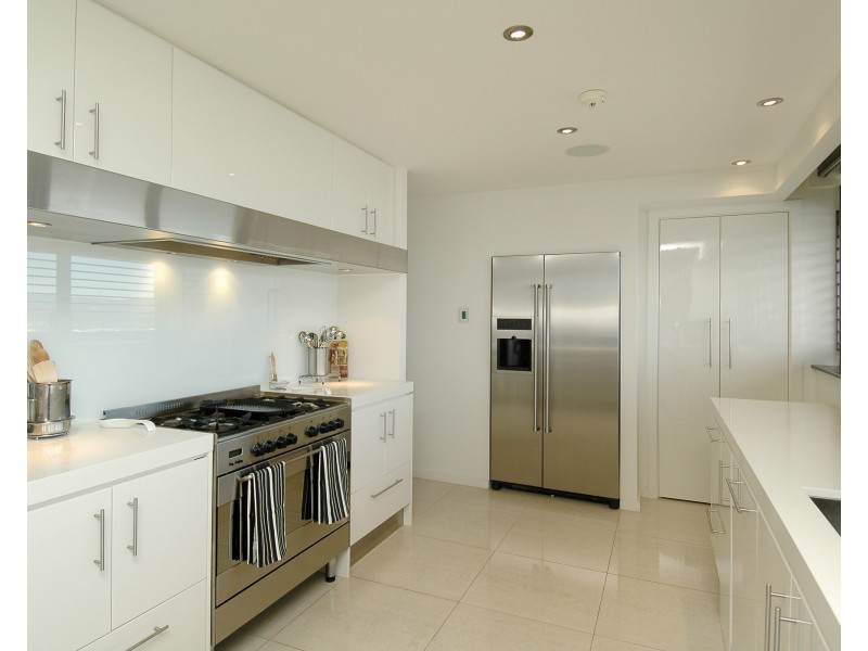 43/16-18 Macarthur Parade, Main Beach QLD 4217