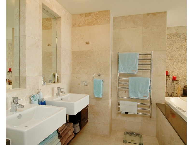 43/16-18 Macarthur Parade, Main Beach QLD 4217