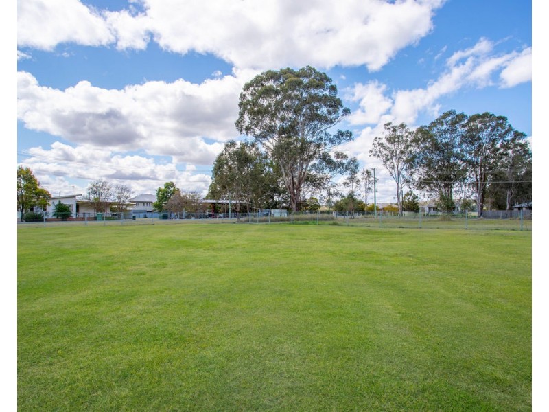 6 Bowman Street, Mount Alford QLD 4310