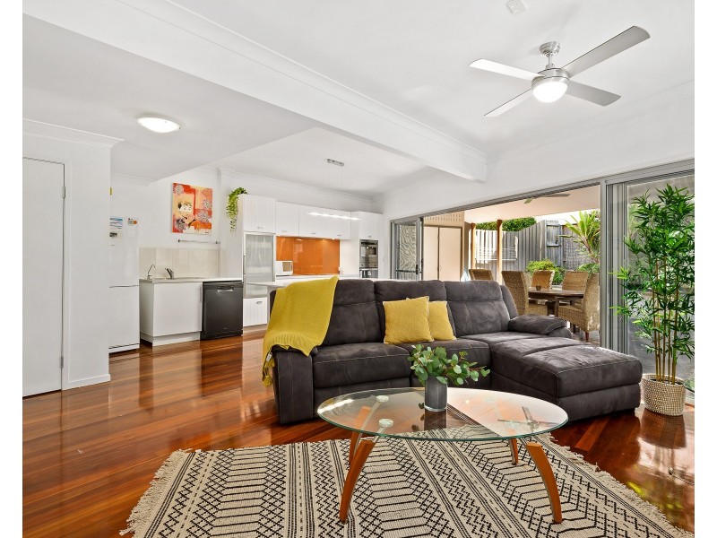 Bardon QLD 4065