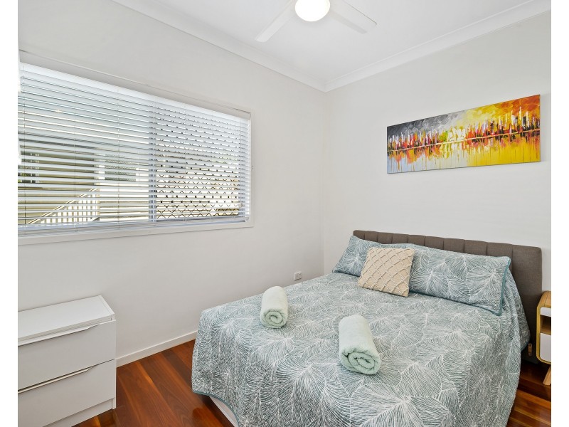 Bardon QLD 4065