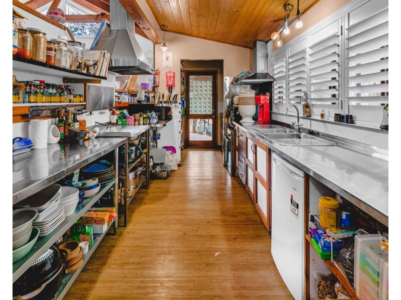 88 Eagle Heights Road, Tamborine Mountain QLD 4272