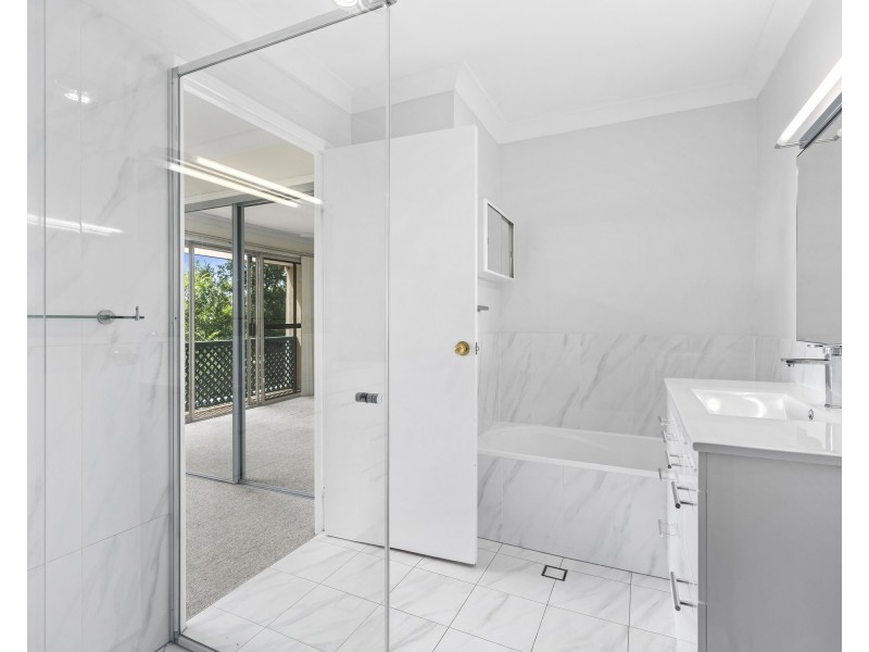 8/4 Sherwood Close, Mudgeeraba QLD 4213