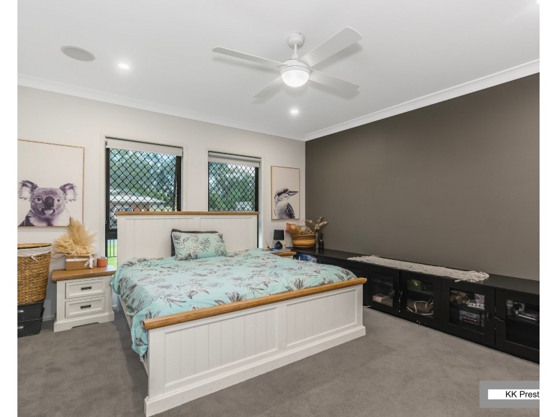 16 Pine Street, Jacobs Well QLD 4208