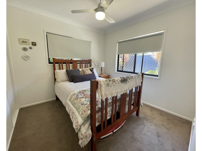 16 Pine Street, Jacobs Well QLD 4208