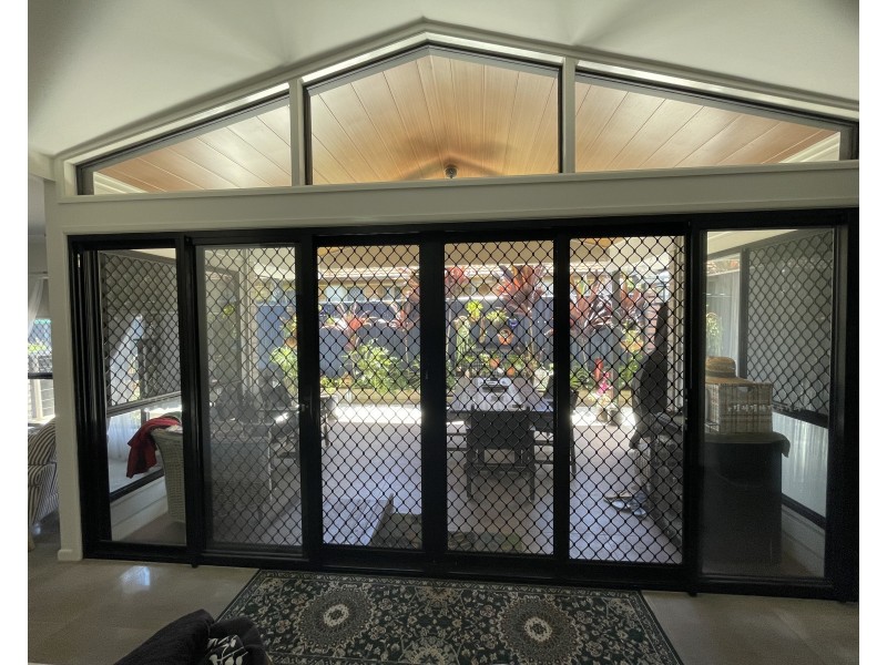 16 Pine Street, Jacobs Well QLD 4208