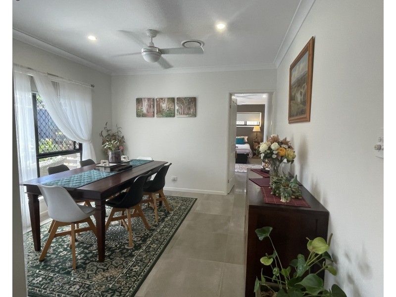 16 Pine Street, Jacobs Well QLD 4208