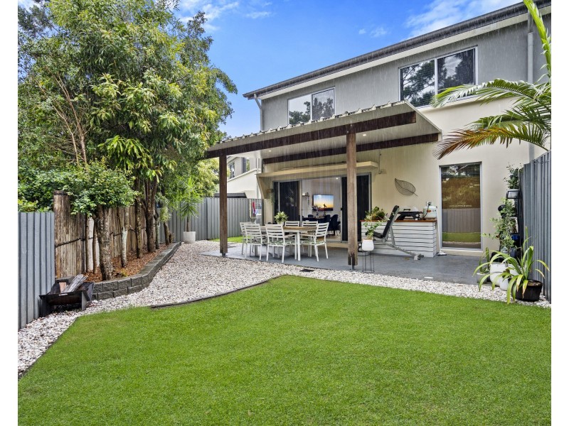 6/1 Belongil Street, Pacific Pines QLD 4211