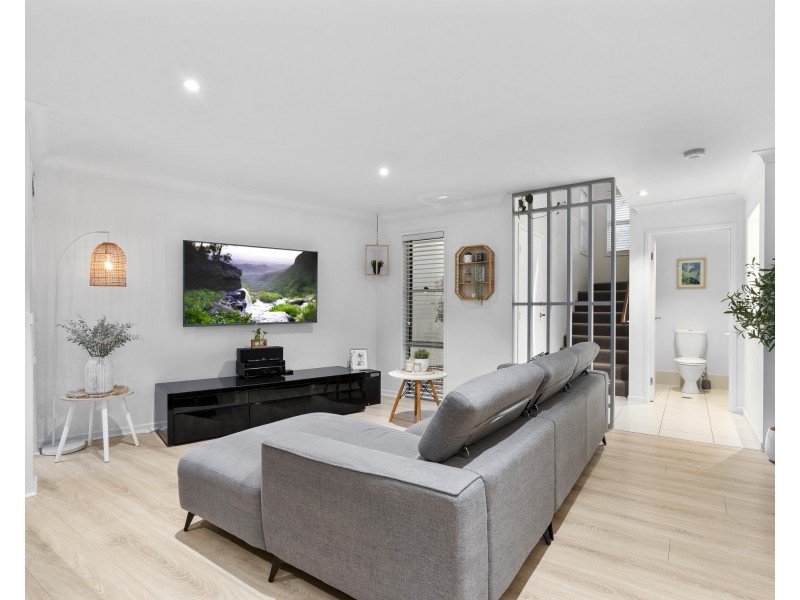 6/1 Belongil Street, Pacific Pines QLD 4211