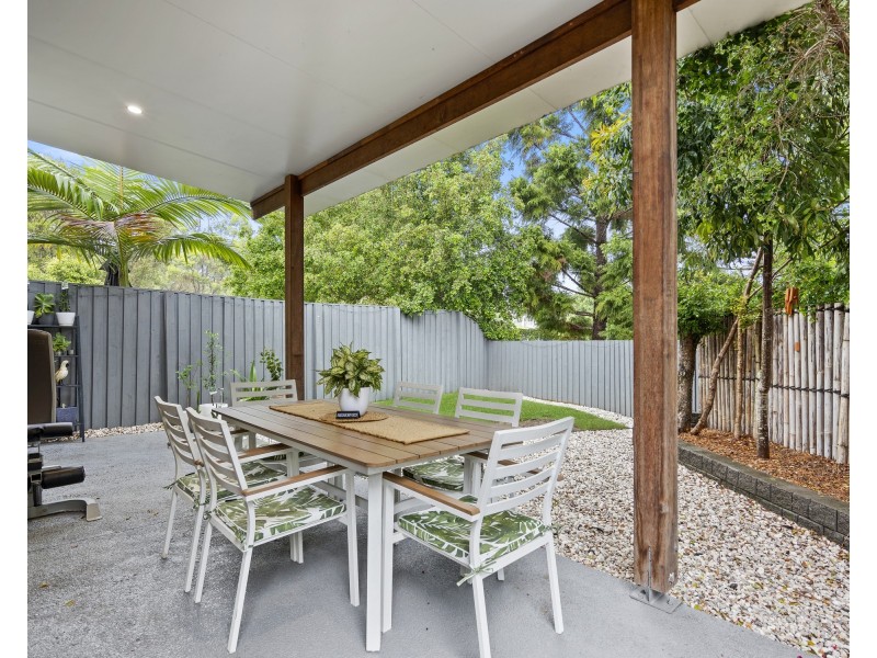 6/1 Belongil Street, Pacific Pines QLD 4211