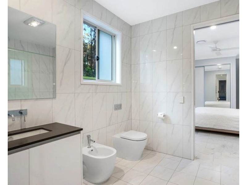 13 Senna Close, Pine Mountain QLD 4306