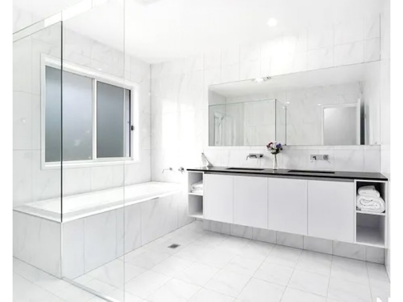 13 Senna Close, Pine Mountain QLD 4306