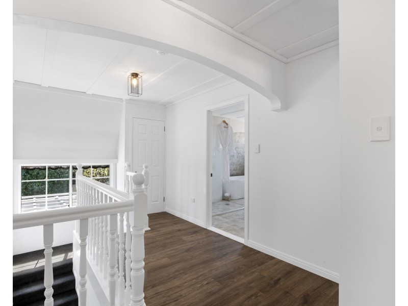 98 Eagle Heights Road, Tamborine Mountain QLD 4272