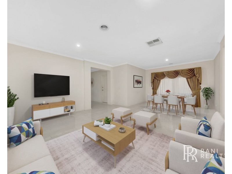 10 Overbank Street, Roxburgh Park VIC 3064